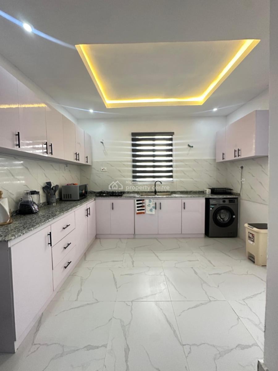 Luxury 2 Bedroom Apartment with Housekeeping Services, Netflix, En-suite Rooms,24hrs Power Supply, Ajah, Lagos, Flat / Apartment Short Let