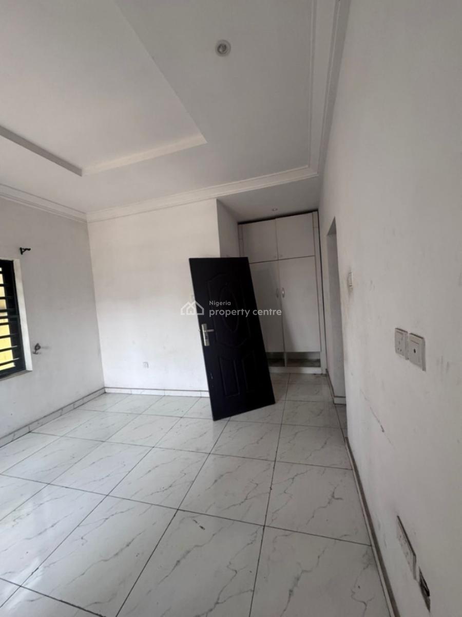 Luxury 2 Bedroom Flat, Ocean Palm Estate, Blenco Lane, Ajah, Lagos, Flat / Apartment for Rent