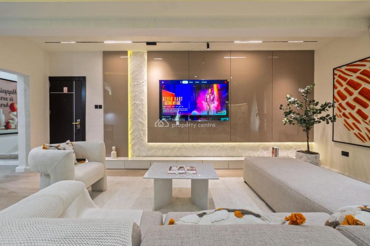 Luxury 1 Bedroom Apartment with Housekeeping and En-suite Rooms, Free Breakfast for 1,soccer Table,lounge Area,amazon, Lekki, Lagos, Flat / Apartment Short Let