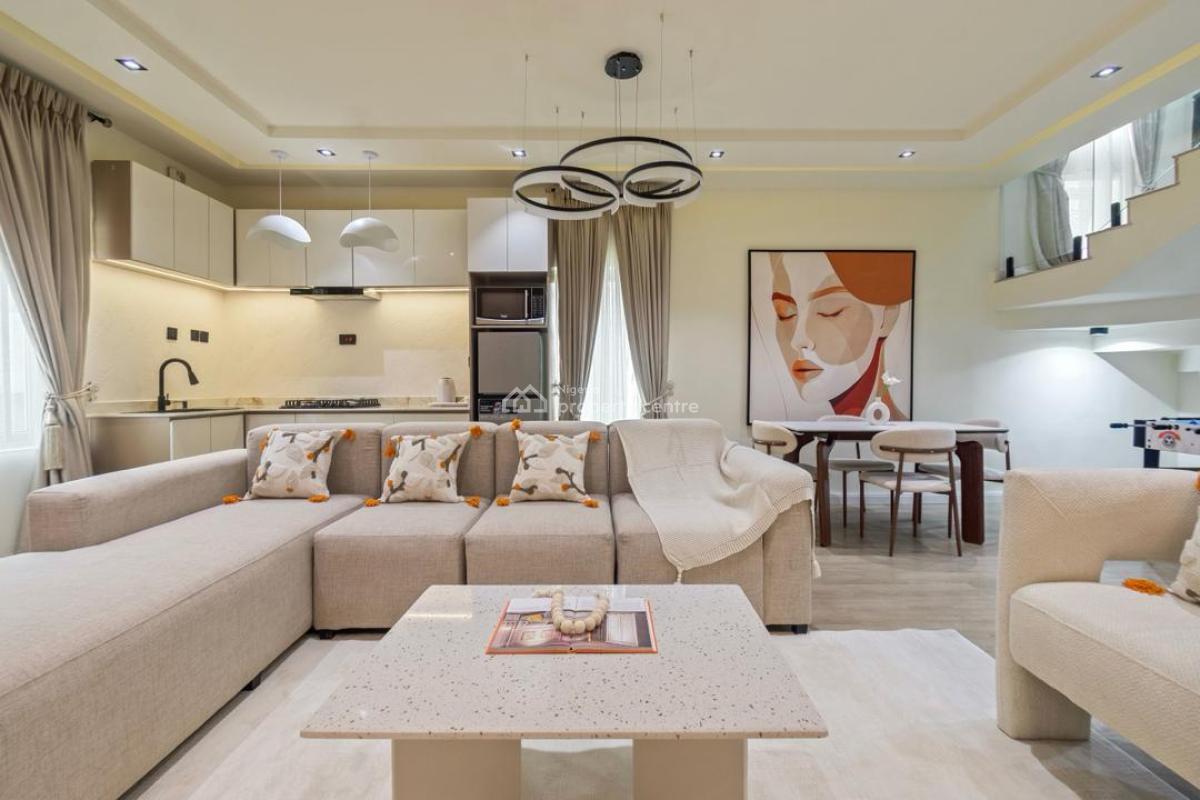Luxury 1 Bedroom Apartment with Housekeeping and En-suite Rooms, Free Breakfast for 1,soccer Table,lounge Area,amazon, Lekki, Lagos, Flat / Apartment Short Let