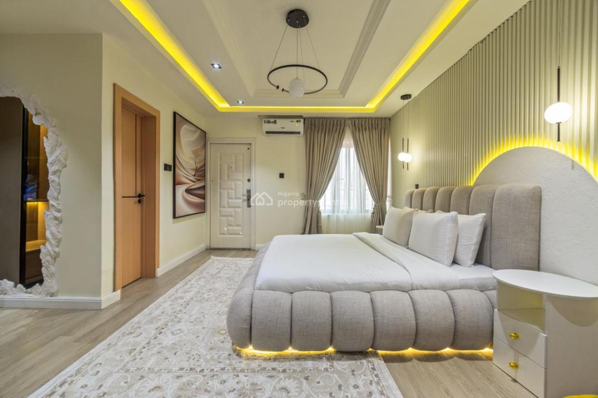 Luxury 1 Bedroom Apartment with Housekeeping and En-suite Rooms, Free Breakfast for 1,soccer Table,lounge Area,amazon, Lekki, Lagos, Flat / Apartment Short Let