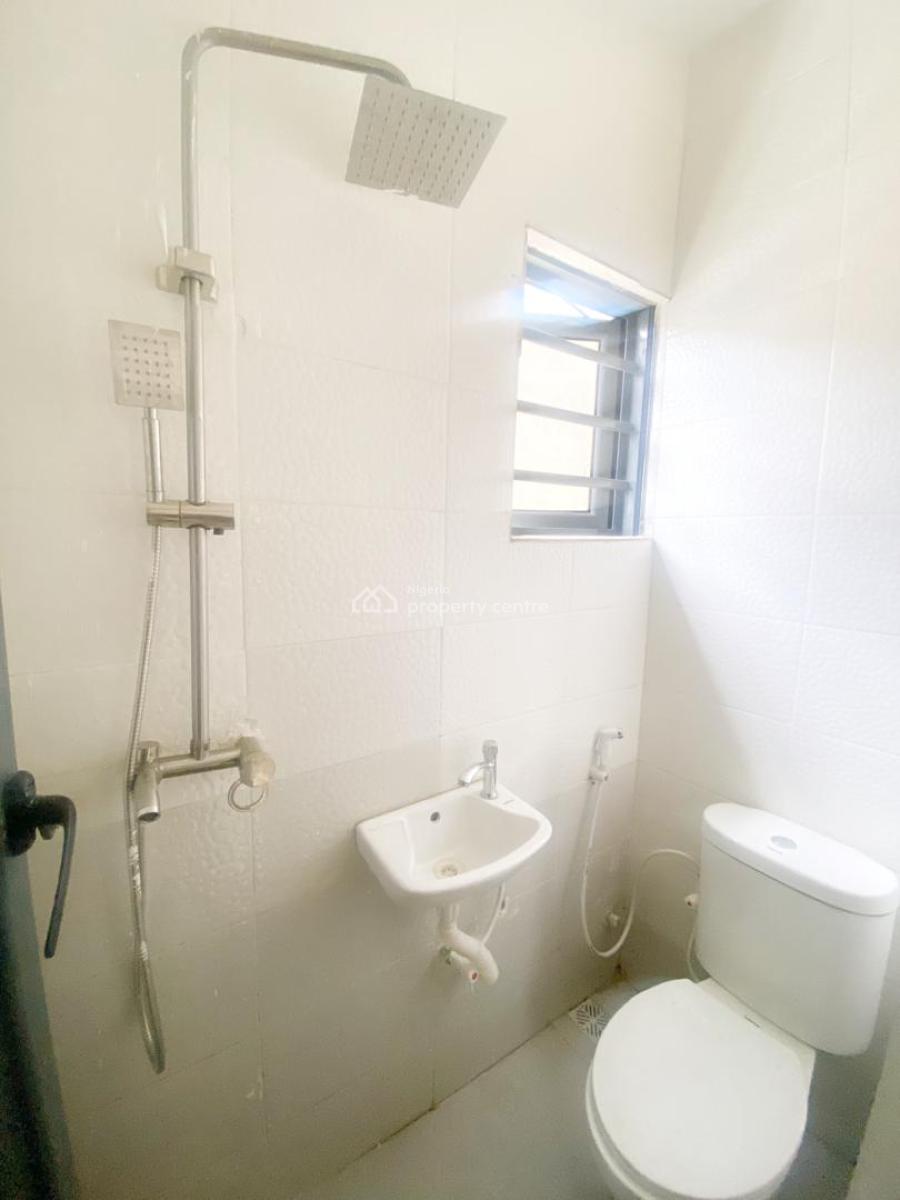 2 Bedroom Duplex, Gra Phase 1, Magodo, Lagos, Flat / Apartment for Rent