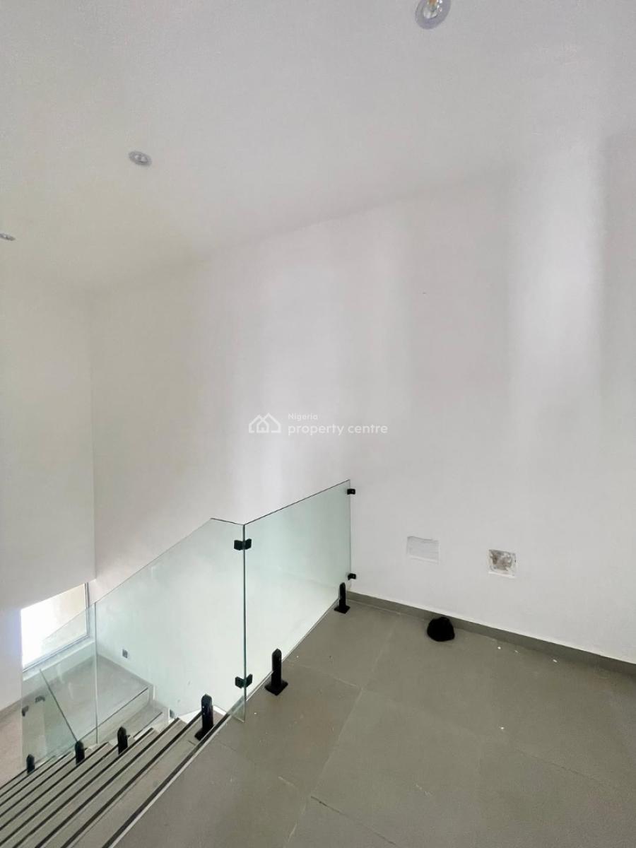 Luxury Three Bedroom Self Compound, Lekki Phase 1, Lekki, Lagos, Terraced Duplex for Sale