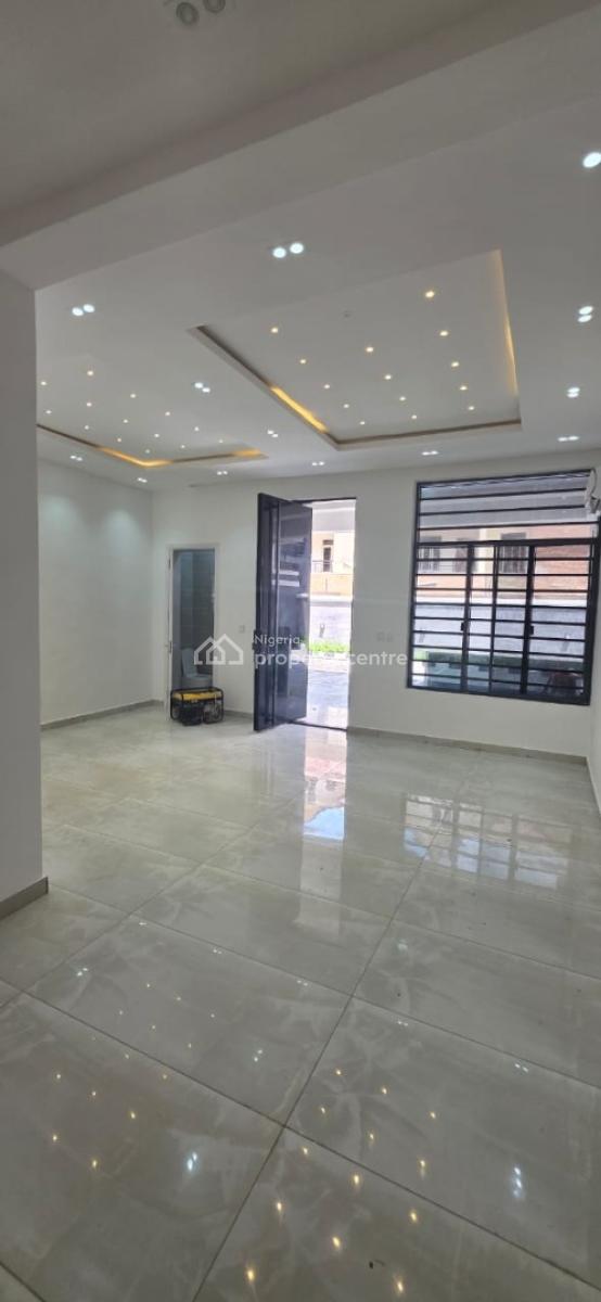 Luxury 3bedroom Apartment with Bq, Off Admiralty Way, Lekki Phase 1, Lekki, Lagos, Flat / Apartment for Rent