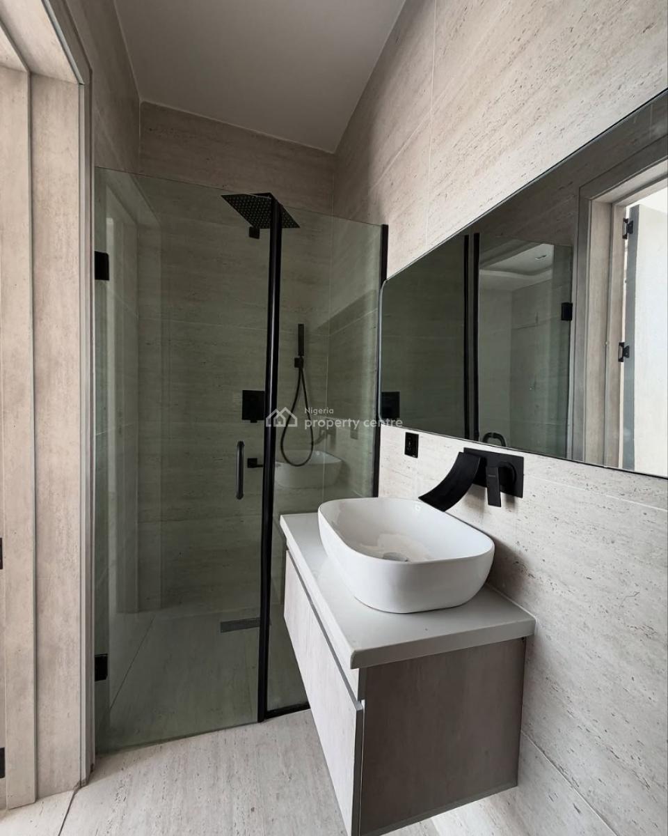 2 Bedroom Penthouse Flat + Swimming Pool, Lekki Phase 1, Lekki, Lagos, Flat / Apartment for Sale