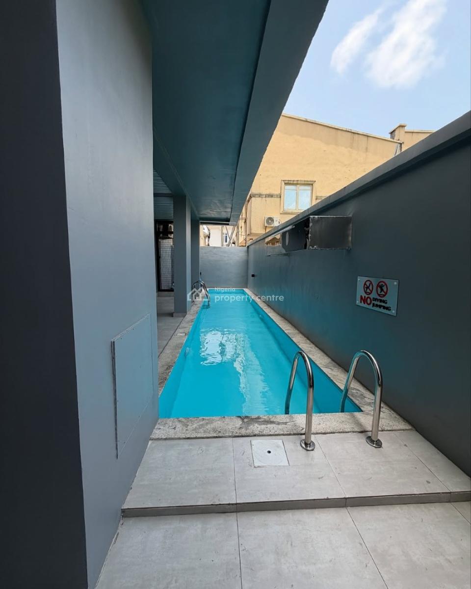2 Bedroom Penthouse Flat + Swimming Pool, Lekki Phase 1, Lekki, Lagos, Flat / Apartment for Sale
