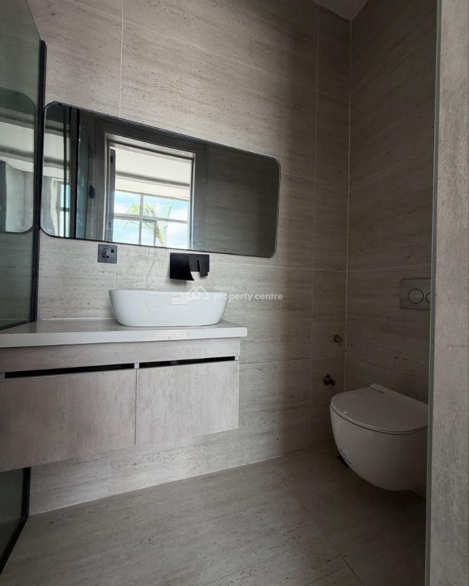 2 Bedroom Penthouse Flat + Swimming Pool, Lekki Phase 1, Lekki, Lagos, Flat / Apartment for Sale