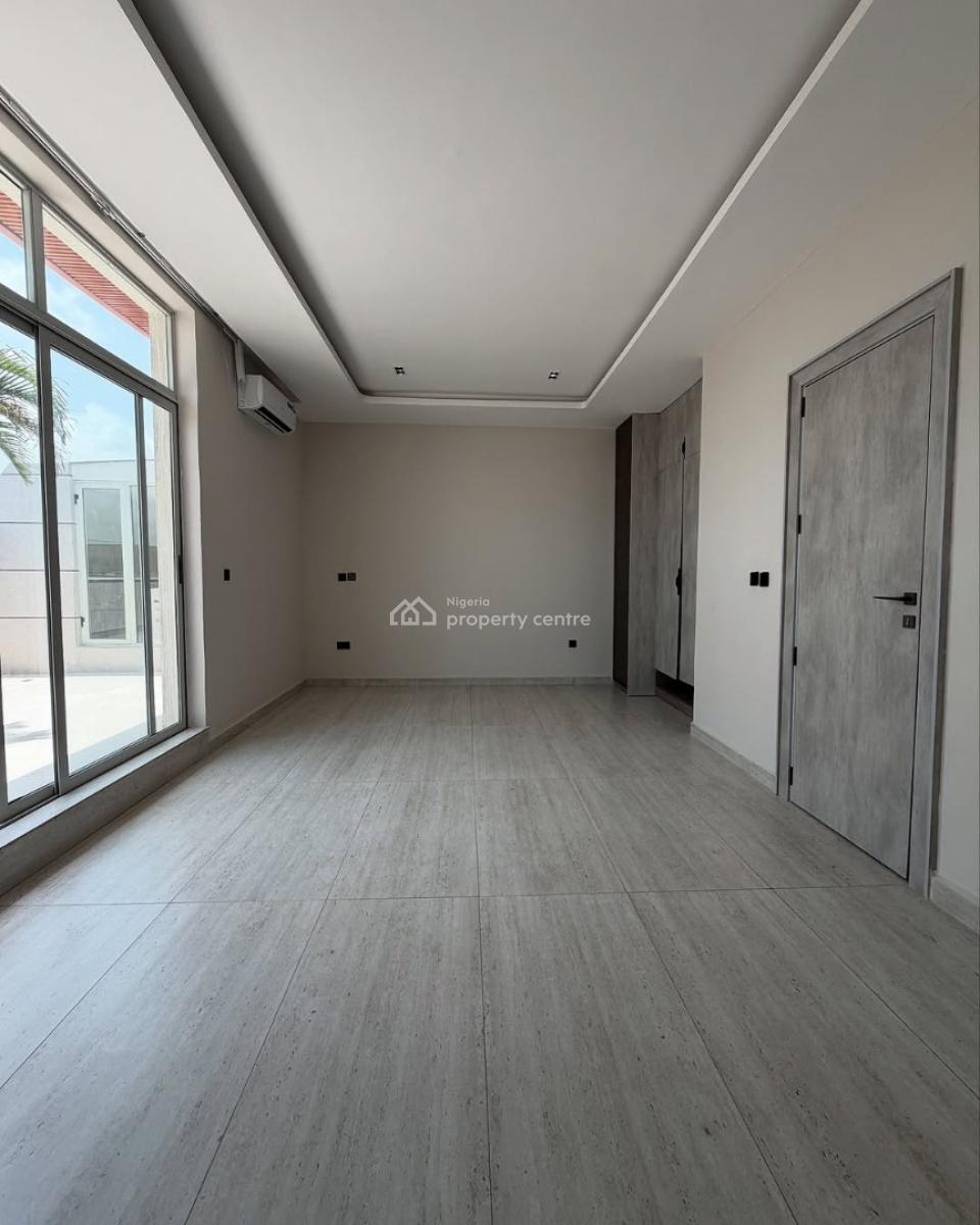 2 Bedroom Penthouse Flat + Swimming Pool, Lekki Phase 1, Lekki, Lagos, Flat / Apartment for Sale