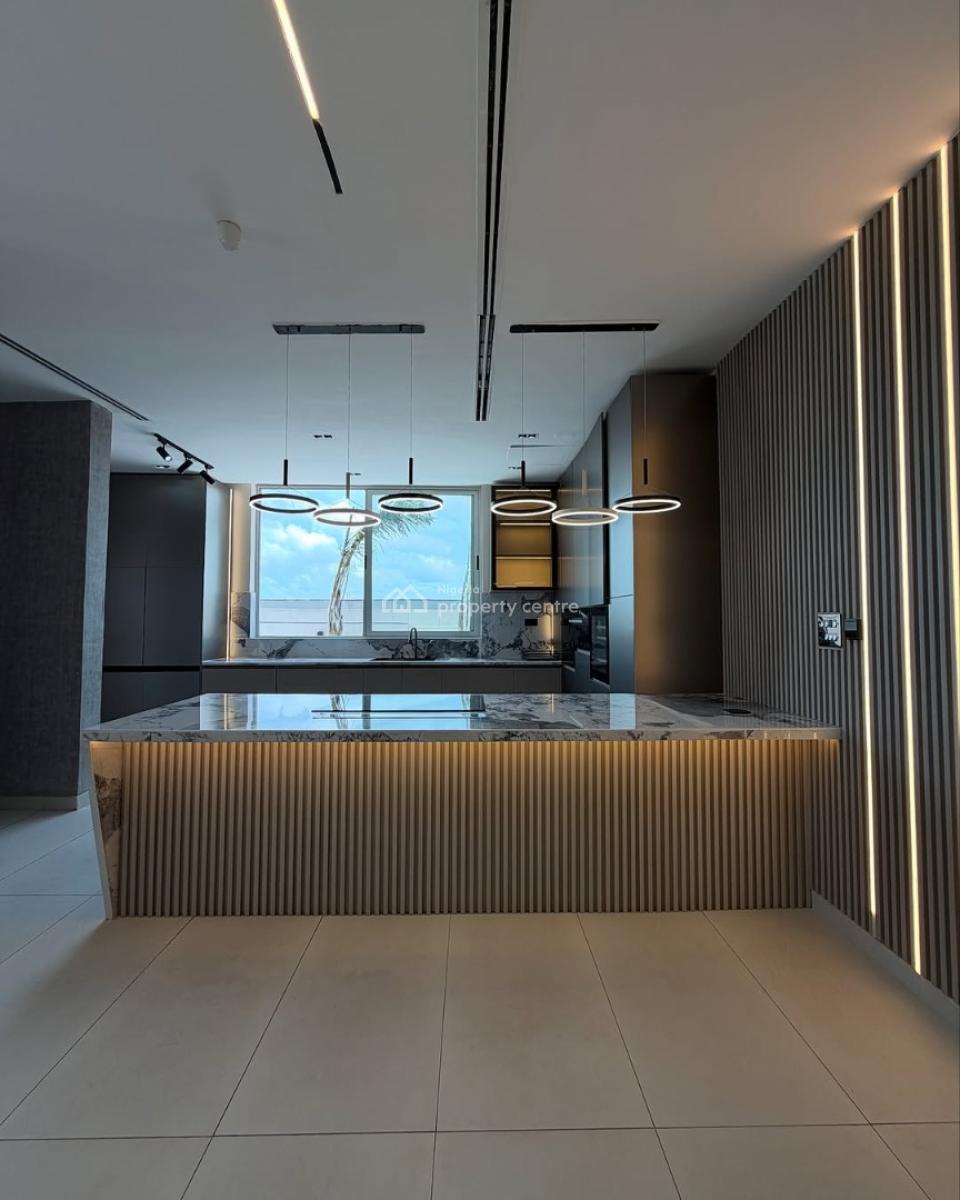 2 Bedroom Penthouse Flat + Swimming Pool, Lekki Phase 1, Lekki, Lagos, Flat / Apartment for Sale