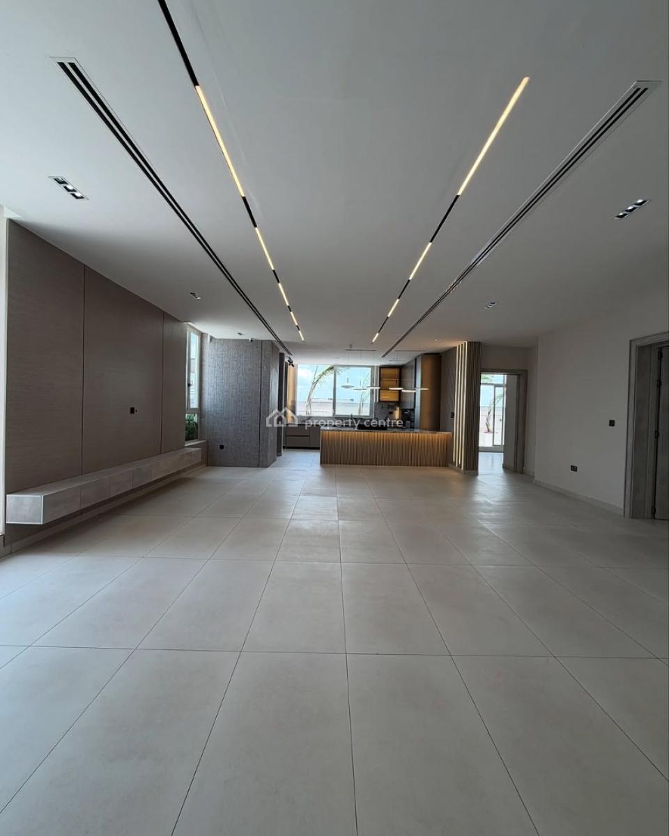 2 Bedroom Penthouse Flat + Swimming Pool, Lekki Phase 1, Lekki, Lagos, Flat / Apartment for Sale
