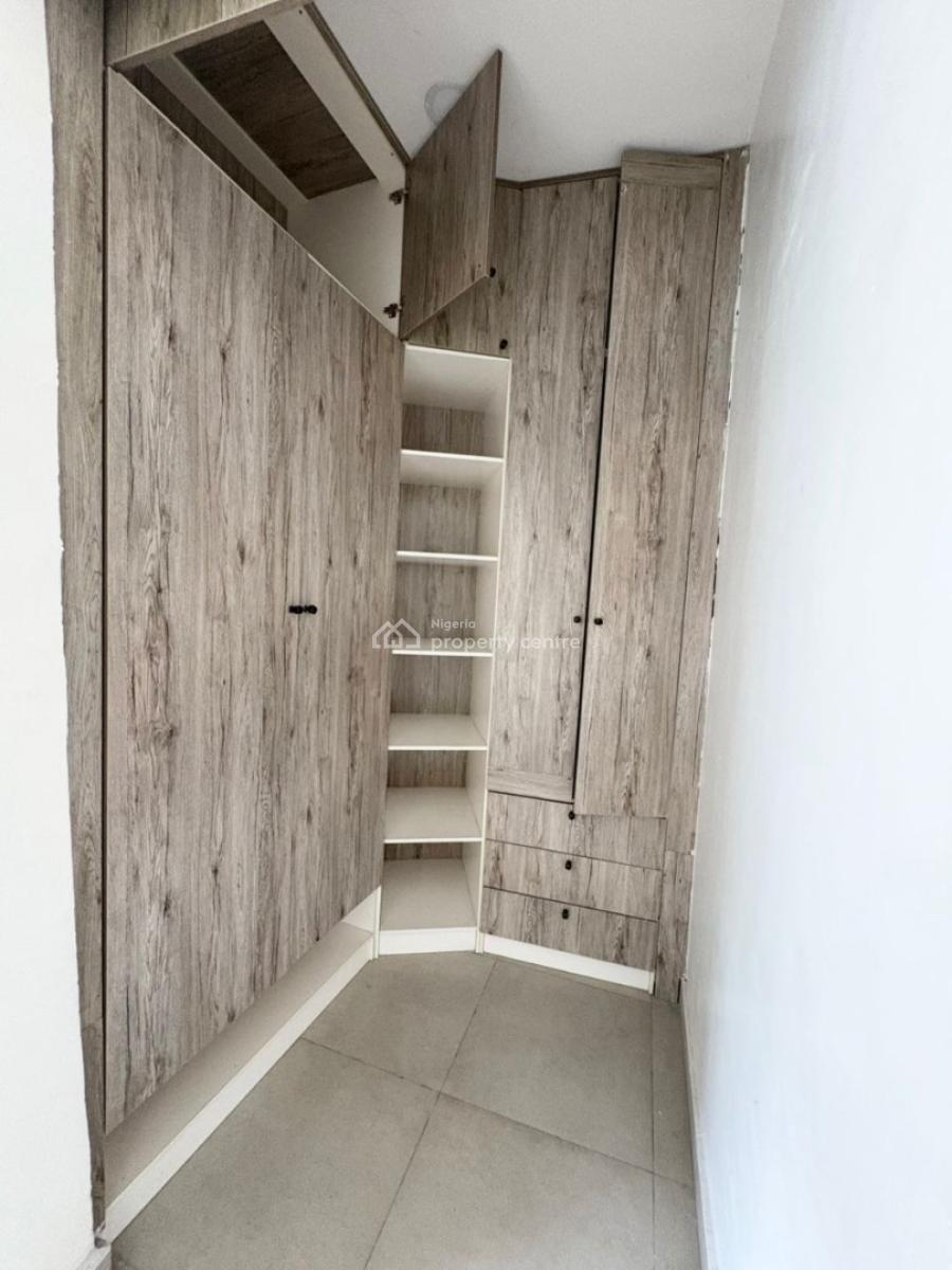 Masters Bedroom Available, Comes with Personal  Prepaid Meter, Dpk Estate Orchid Road Before The Roundabout, Lekki, Lagos, Flat / Apartment for Rent