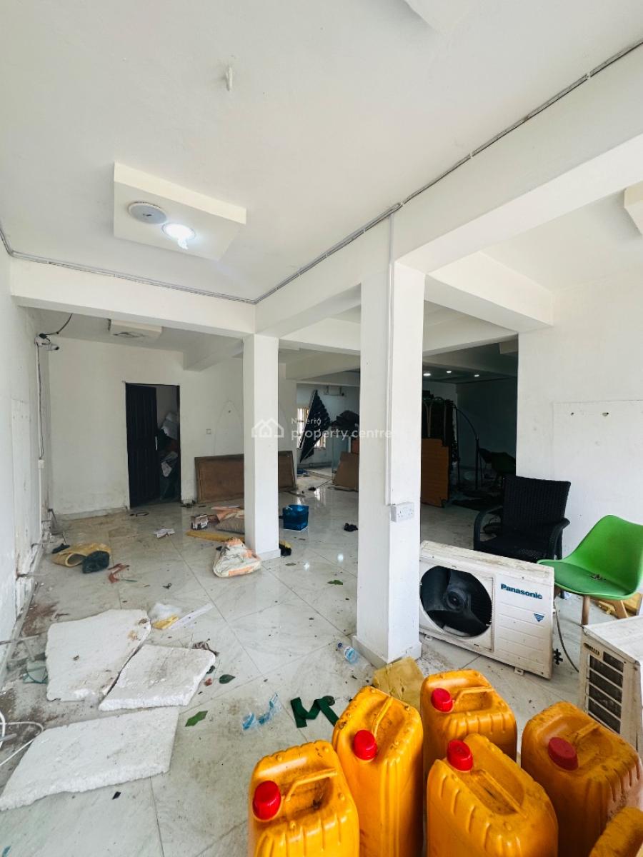 Work Space Measuring 90sqms, Ologolo, Lekki, Lagos, Commercial Property for Rent
