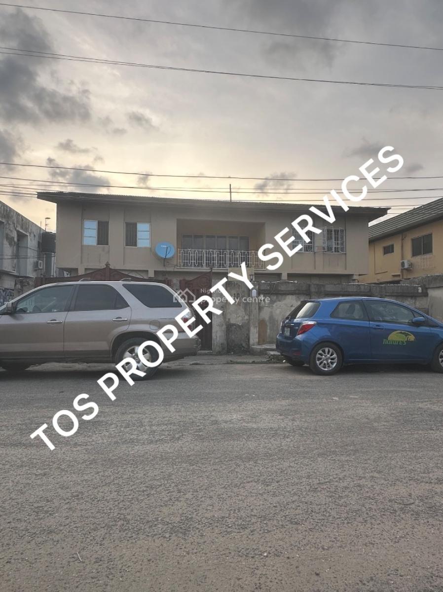 4 Bedroom Duplex & 2 Units of 2 Bedroom, @ Modupe Estate, Folaagoro, Yaba, Lagos, Fola Agoro, Yaba, Lagos, Detached Duplex for Sale