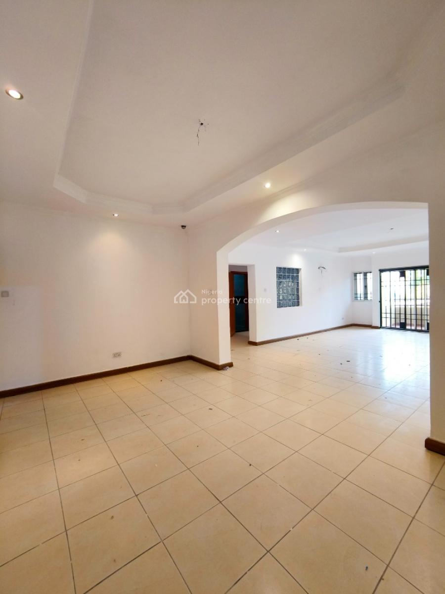 Luxury Serviced 4 Bedroom Maisonette Penthouse Plus Bq, Off Admiralty Road, Lekki, Lagos, Flat / Apartment for Rent