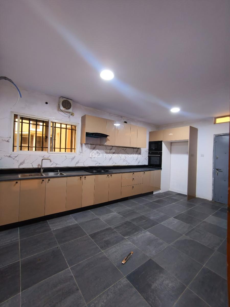 Luxury Serviced 4 Bedroom Maisonette Penthouse Plus Bq, Off Admiralty Road, Lekki, Lagos, Flat / Apartment for Rent
