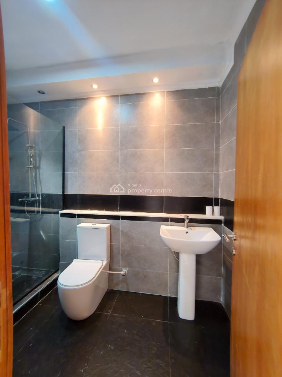 Luxury Serviced 4 Bedroom Maisonette Penthouse Plus Bq, Off Admiralty Road, Lekki, Lagos, Flat / Apartment for Rent