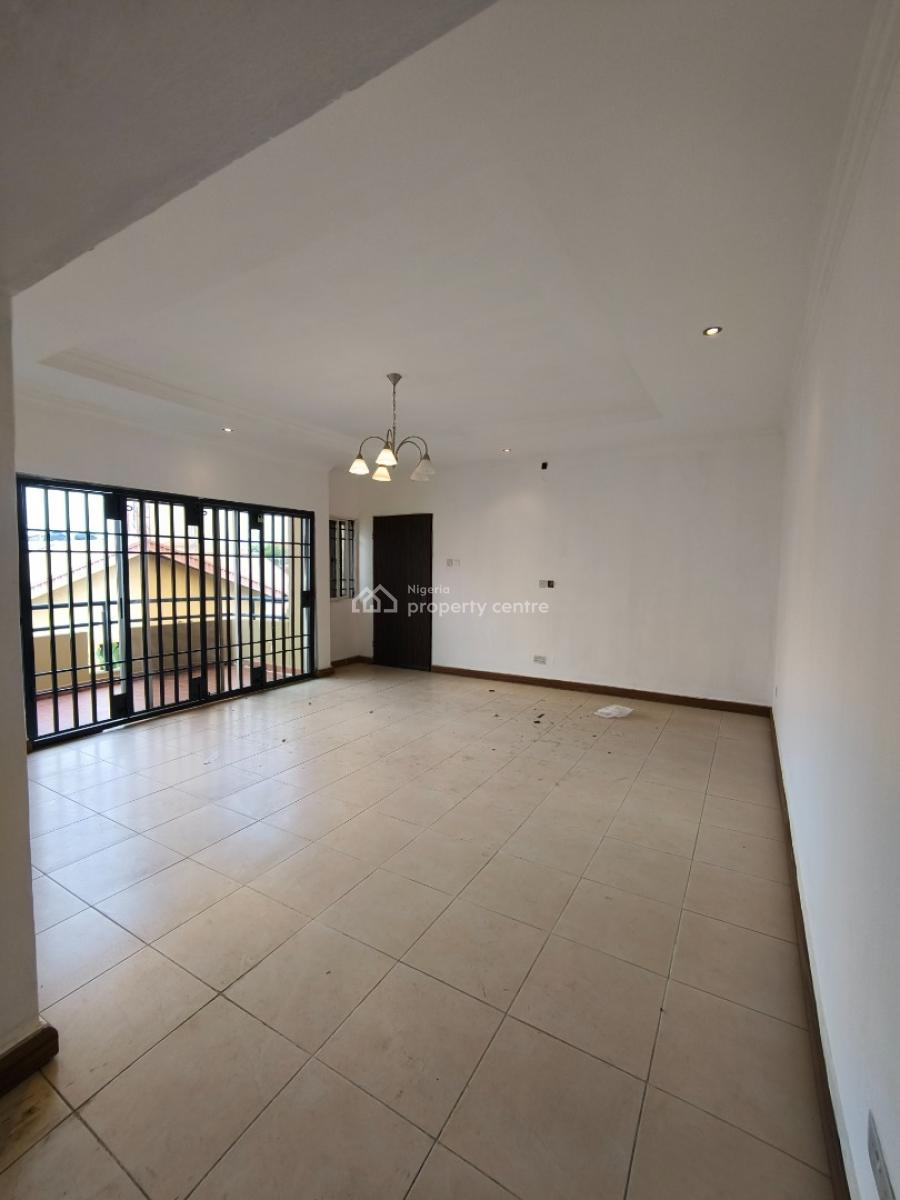 Luxury Serviced 4 Bedroom Maisonette Penthouse Plus Bq, Off Admiralty Road, Lekki, Lagos, Flat / Apartment for Rent
