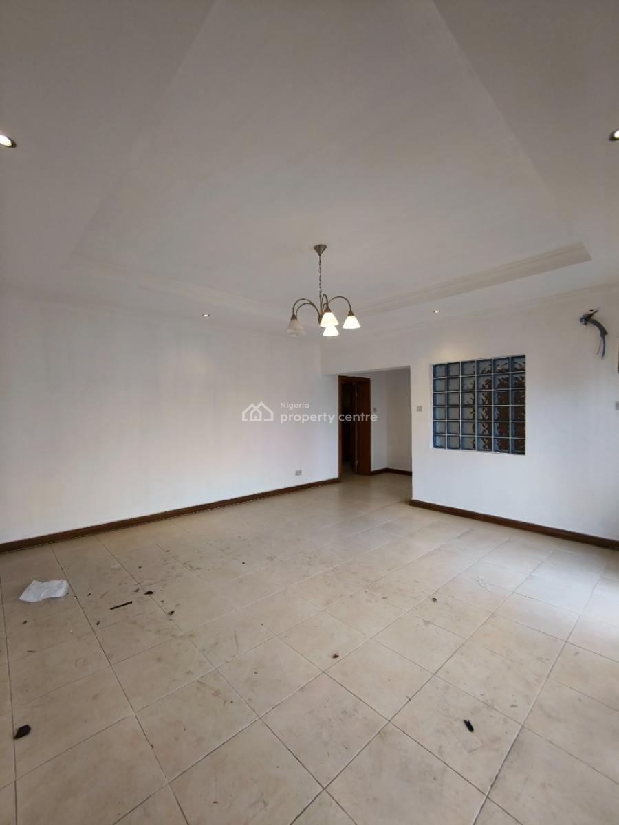 Luxury Serviced 4 Bedroom Maisonette Penthouse Plus Bq, Off Admiralty Road, Lekki, Lagos, Flat / Apartment for Rent