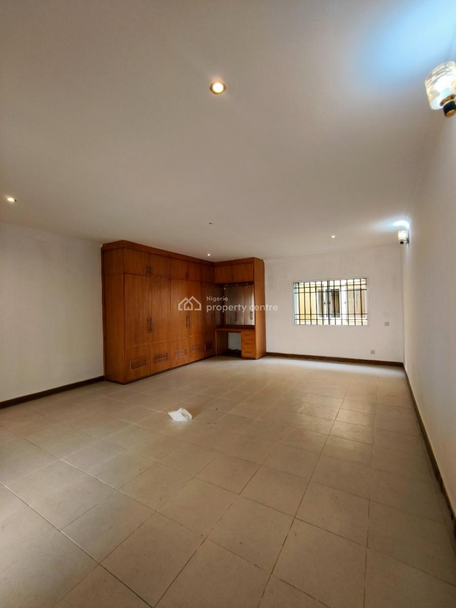 Luxury Serviced 4 Bedroom Maisonette Penthouse Plus Bq, Off Admiralty Road, Lekki, Lagos, Flat / Apartment for Rent