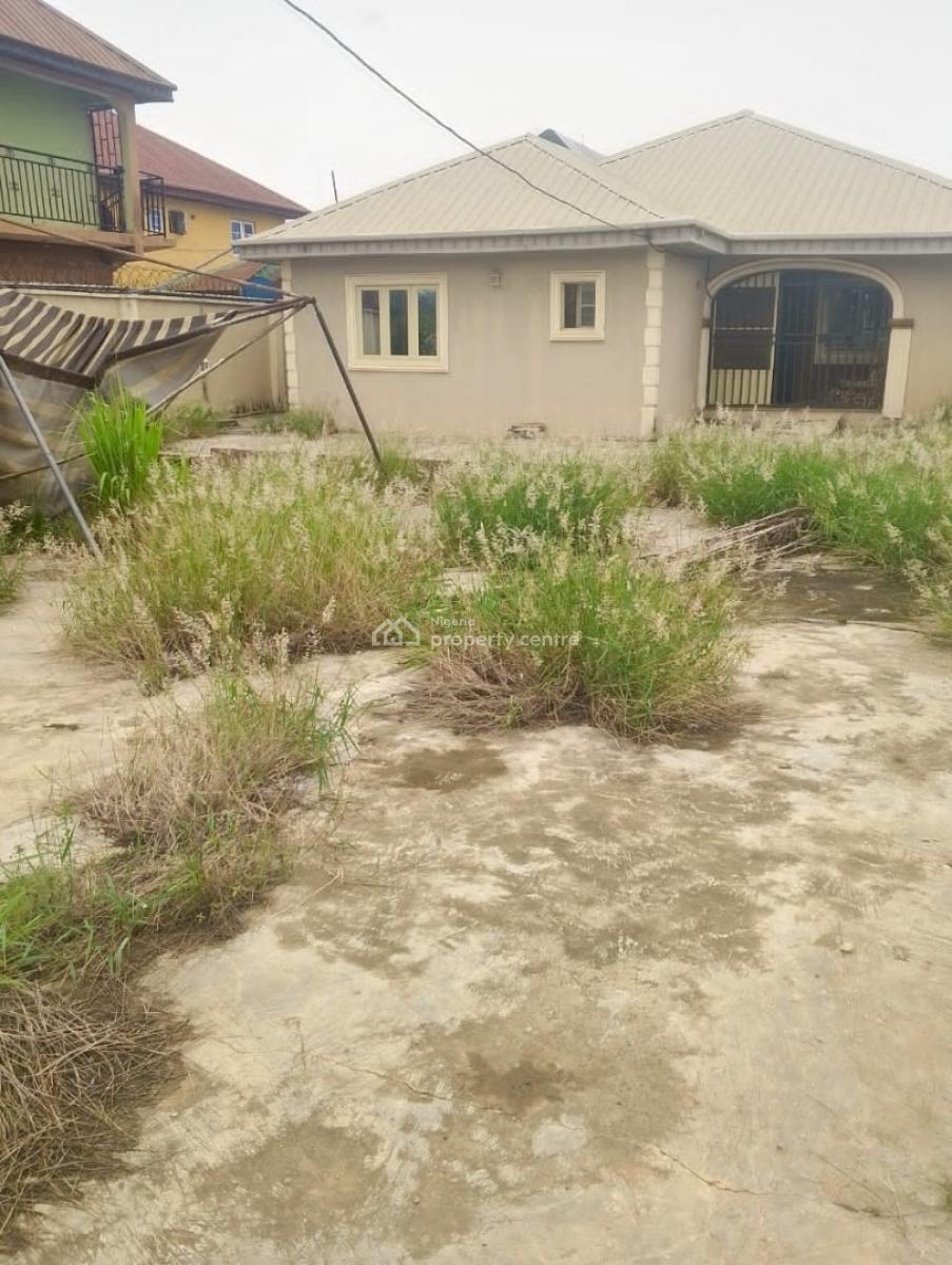 3bedroom Bungalow, Sunshine Estate, Magboro, Ogun, Detached Bungalow for Sale