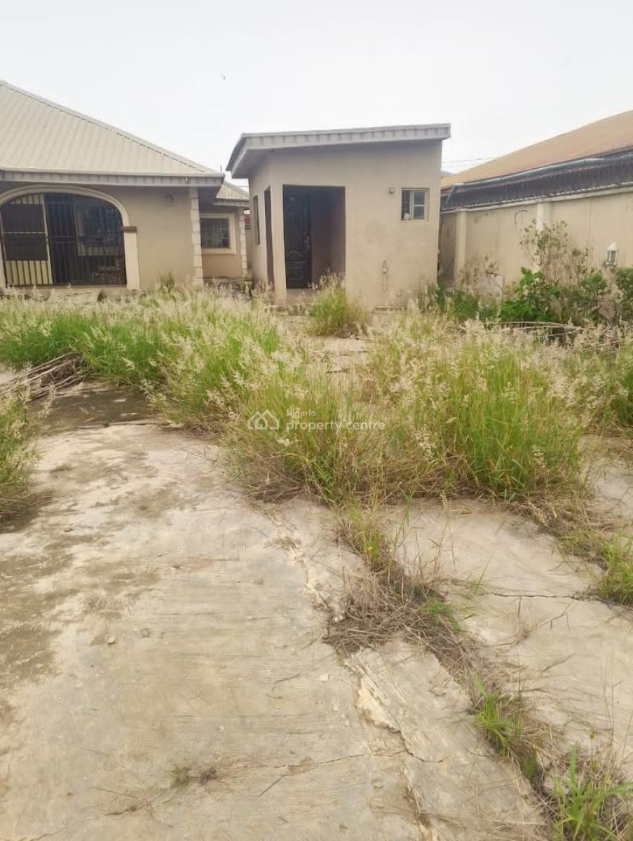3bedroom Bungalow, Sunshine Estate, Magboro, Ogun, Detached Bungalow for Sale