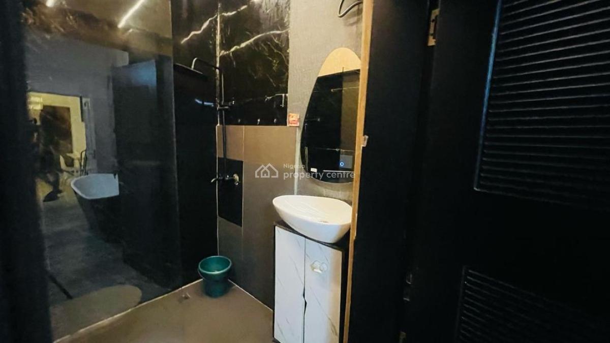 Fully Furnished Miniflat, Lekki Phase 1, Lekki, Lagos, Mini Flat (room and Parlour) for Sale