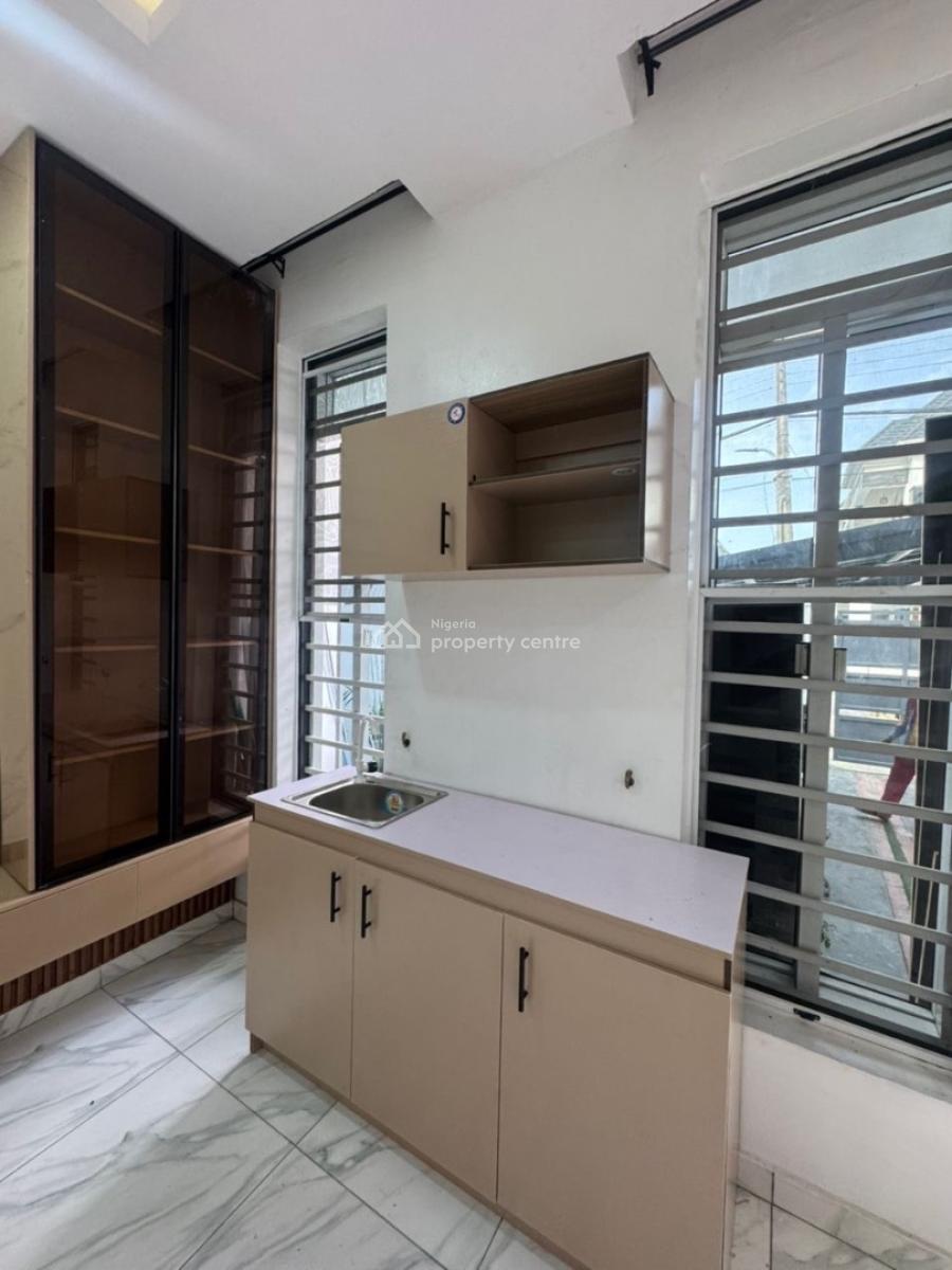 Spacious Self Contain Studio, Oral Estate, Lekki Expressway, Lekki, Lagos, Self Contain (single Rooms) for Rent