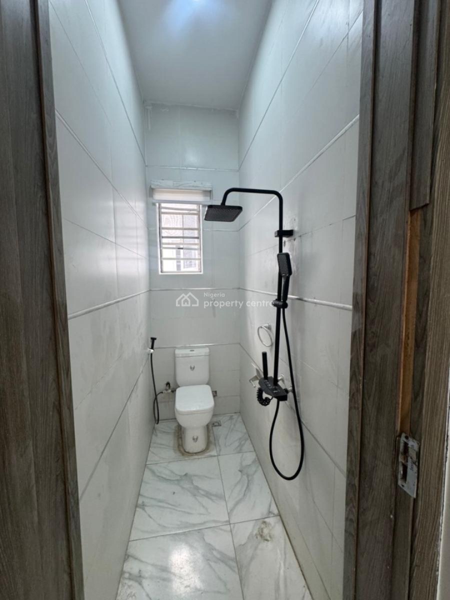 Spacious Self Contain Studio, Oral Estate, Lekki Expressway, Lekki, Lagos, Self Contain (single Rooms) for Rent