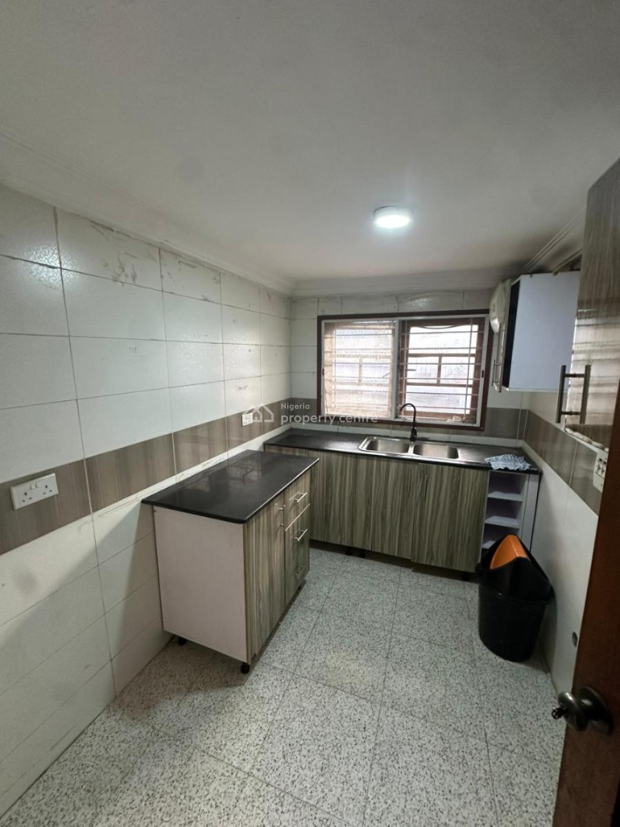 2bedroom Flat Downstairs, Ologolo, Lekki, Lagos, Flat / Apartment for Rent