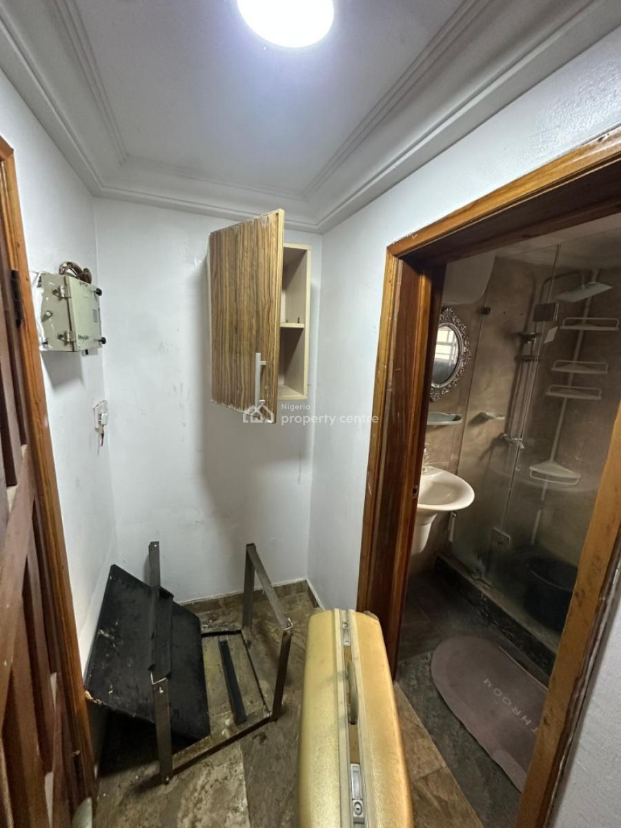 2bedroom Flat Downstairs, Ologolo, Lekki, Lagos, Flat / Apartment for Rent