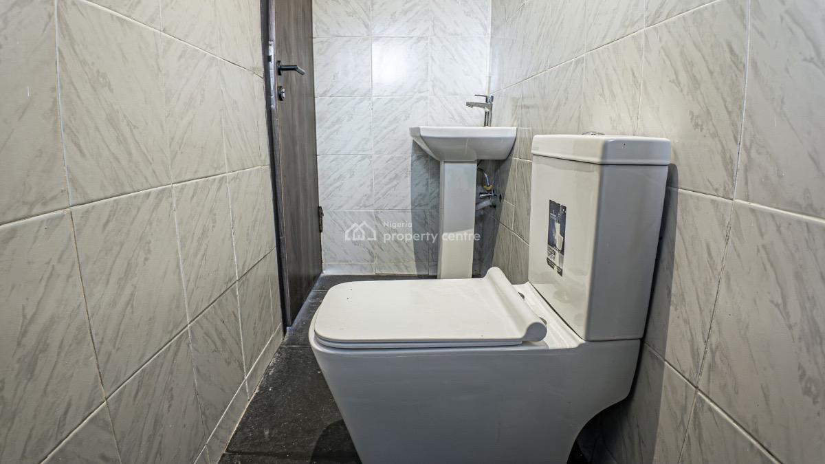 Well Maintained 3 Bedroom Apartment, Surulere, Lagos, Flat / Apartment for Sale