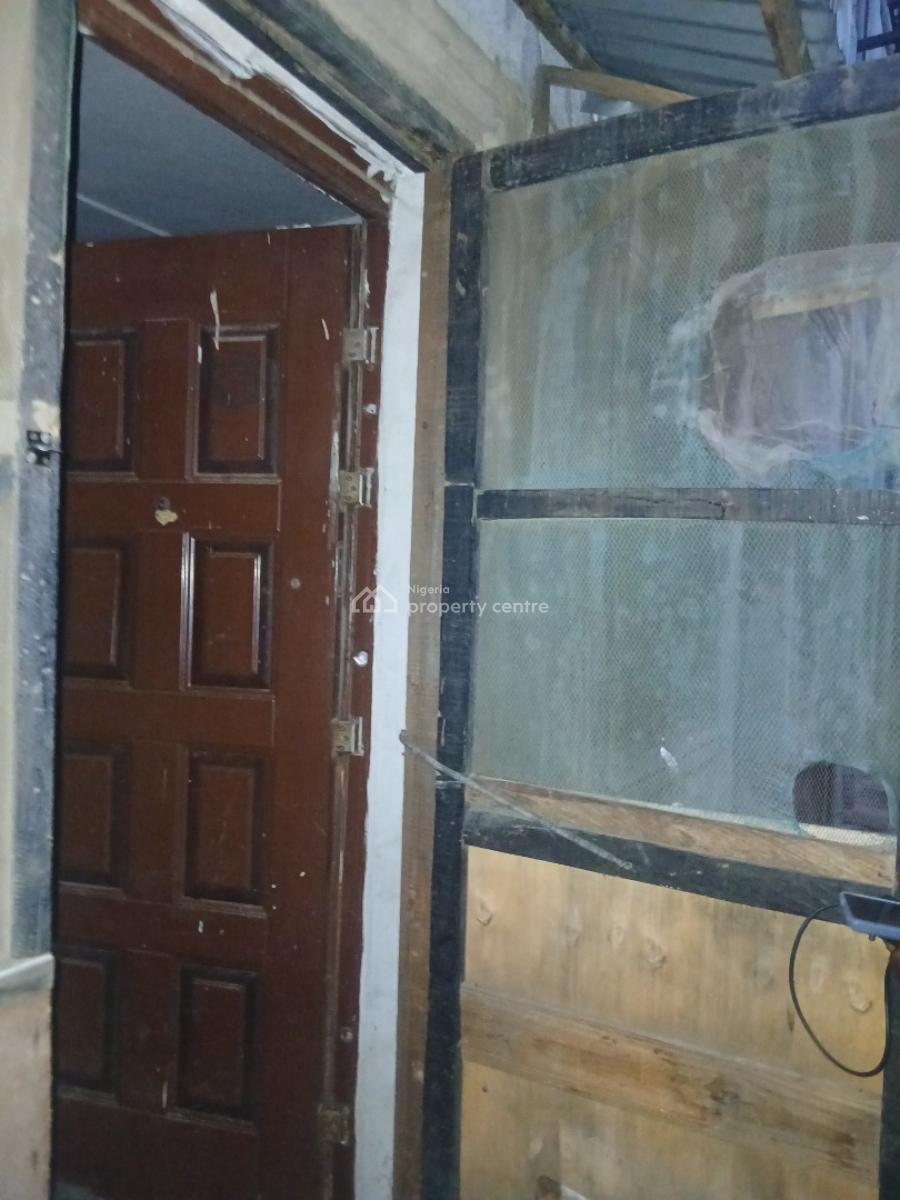 Nicely Decent Standard 2-bedroom, Yaba, Lagos, Flat / Apartment for Rent