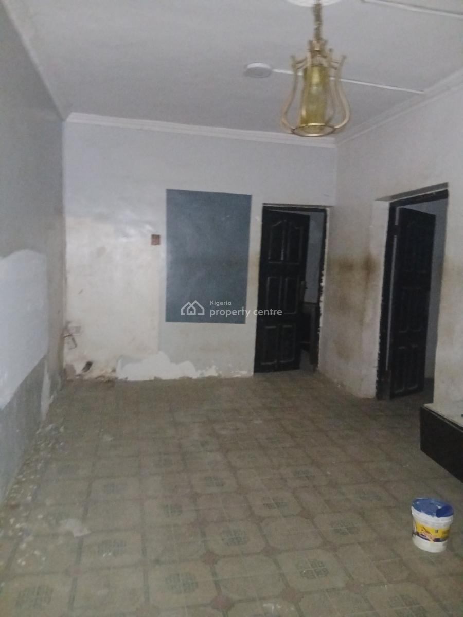 Nicely Decent Standard 2-bedroom, Yaba, Lagos, Flat / Apartment for Rent