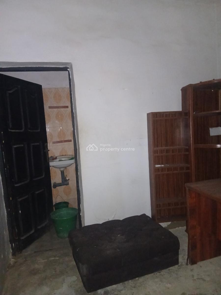Nicely Decent Standard 2-bedroom, Yaba, Lagos, Flat / Apartment for Rent