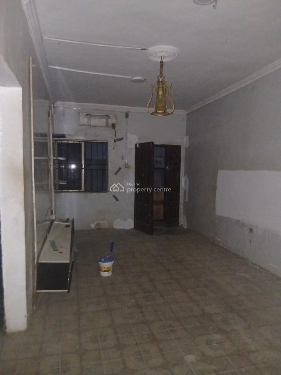 Nicely Decent Standard 2-bedroom, Yaba, Lagos, Flat / Apartment for Rent