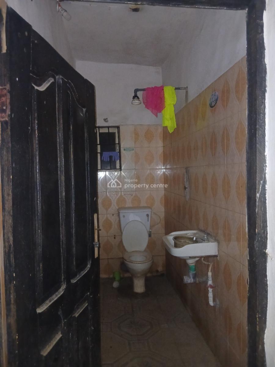 Nicely Decent Standard 2-bedroom, Yaba, Lagos, Flat / Apartment for Rent