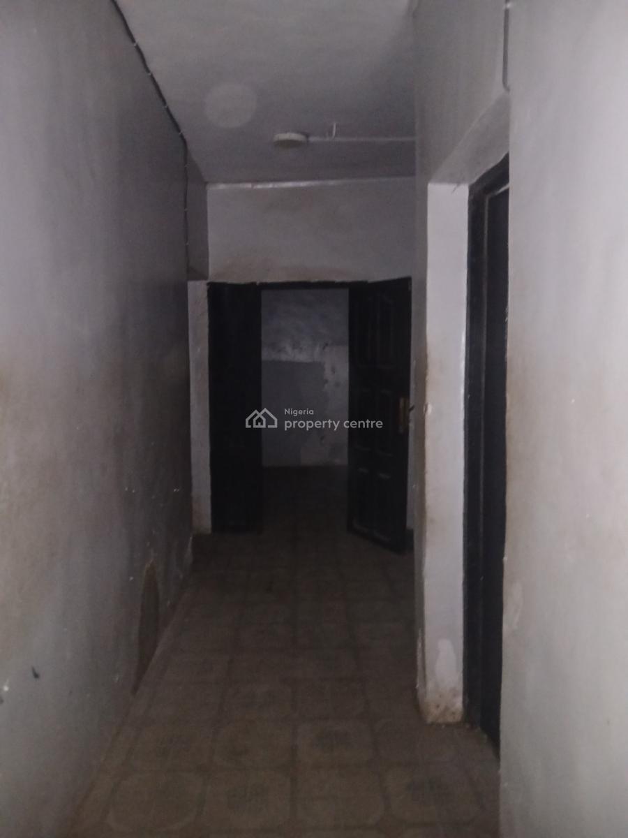Nicely Decent Standard 2-bedroom, Yaba, Lagos, Flat / Apartment for Rent