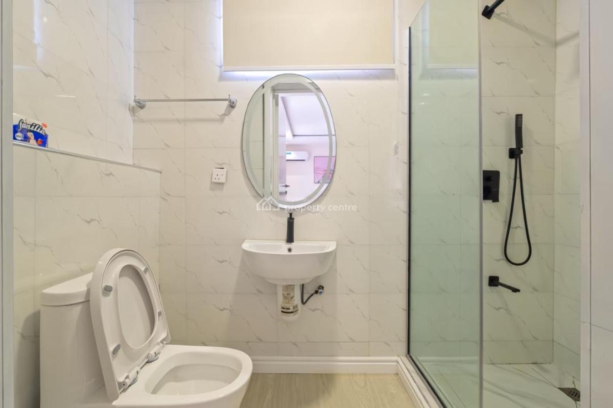 3bedroom Apartment with Ps5, Swimming Pool,air Hockey, 24/7 Security, Lekki Phase 1, Lekki, Lagos, Flat / Apartment Short Let