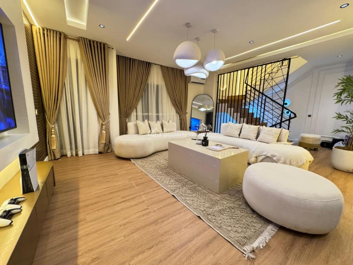 Beautiful 2 Bedroom Maisonette with Top Notch Amenities, Lekki Phase 1, Lekki, Lagos, Flat / Apartment Short Let