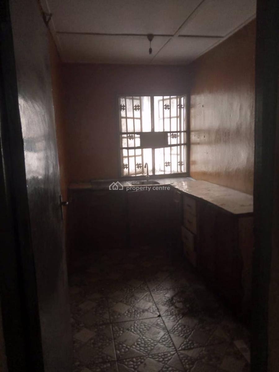 Decent 2 Bedroom Flat, Atunrase Estate, Gbagada, Lagos, House for Rent