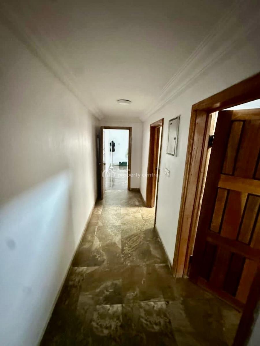 Well Maintained Self Service in a Serene Environment, Ologolo, Lekki, Lagos, Flat / Apartment for Rent