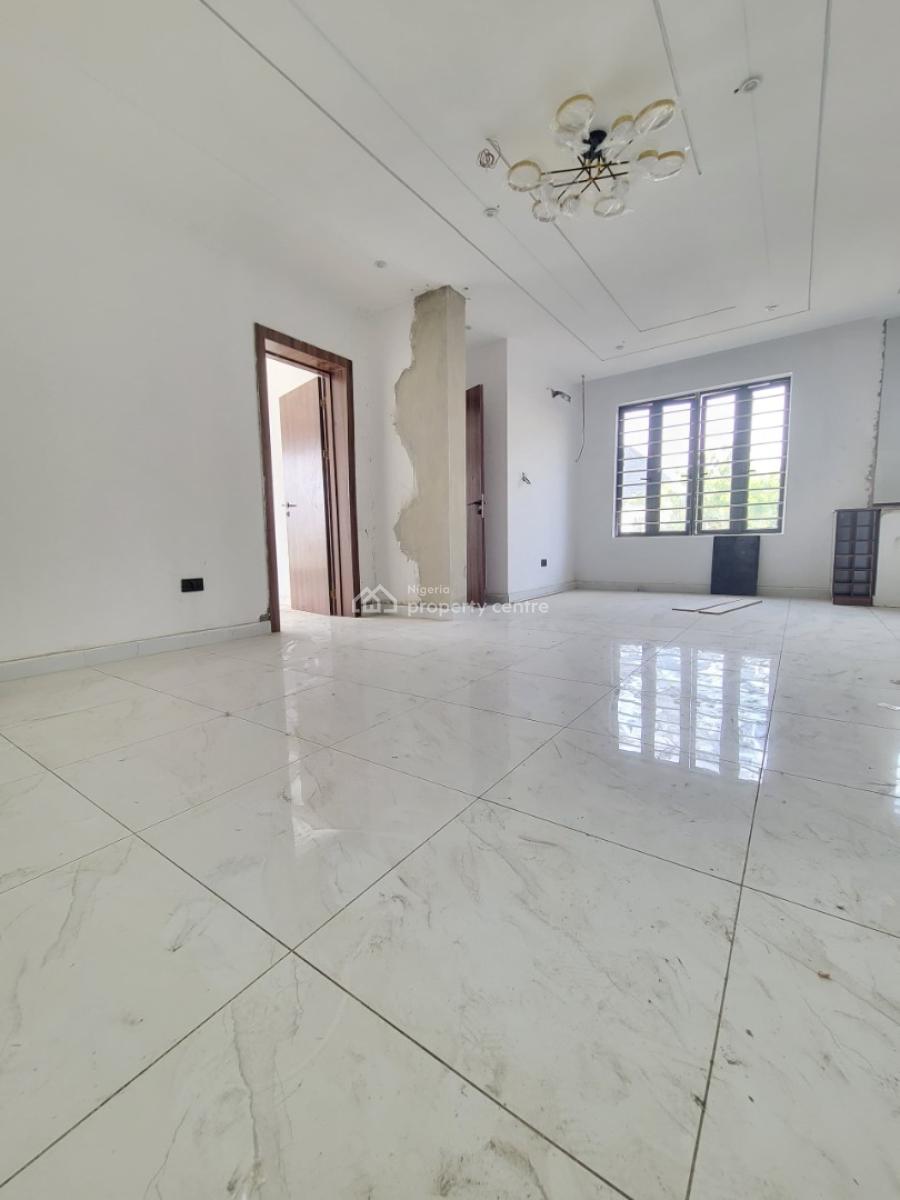 Spacious and Clean 2 Bedroom Apartment, East Estate, Agungi, Lekki, Lagos, Flat / Apartment for Sale