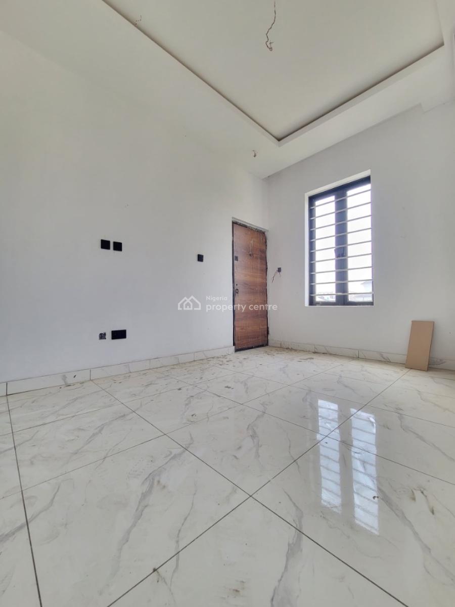 Spacious and Clean 2 Bedroom Apartment, East Estate, Agungi, Lekki, Lagos, Flat / Apartment for Sale