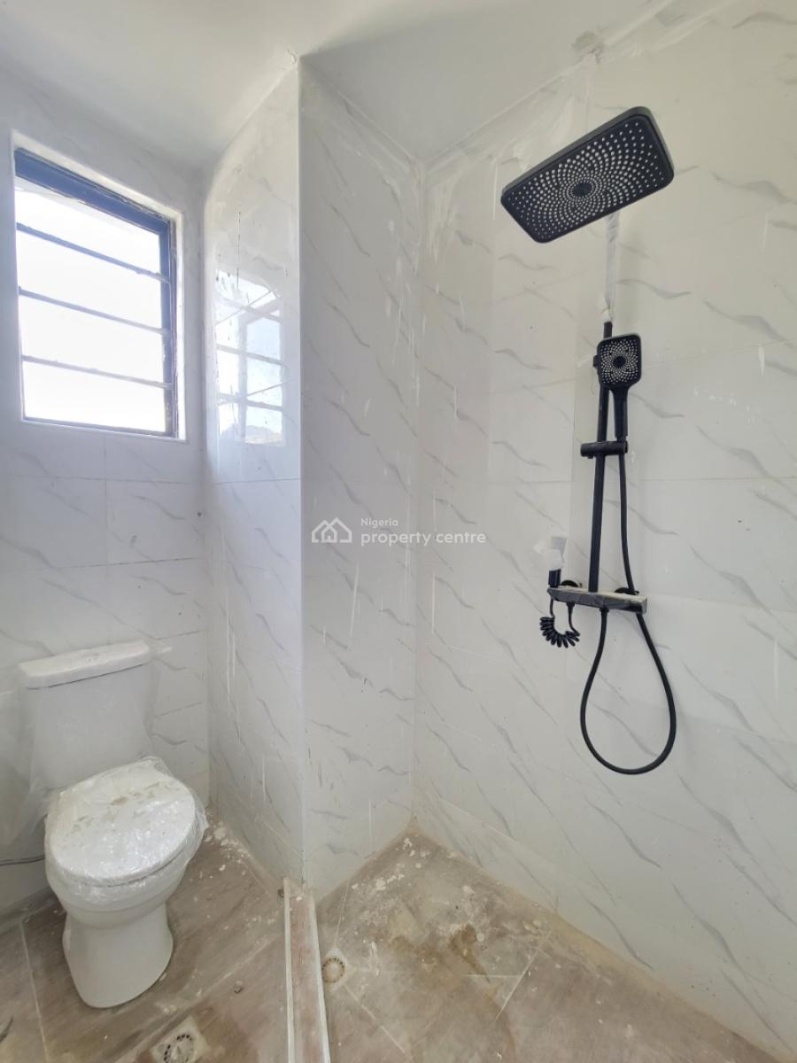 Spacious and Clean 2 Bedroom Apartment, East Estate, Agungi, Lekki, Lagos, Flat / Apartment for Sale
