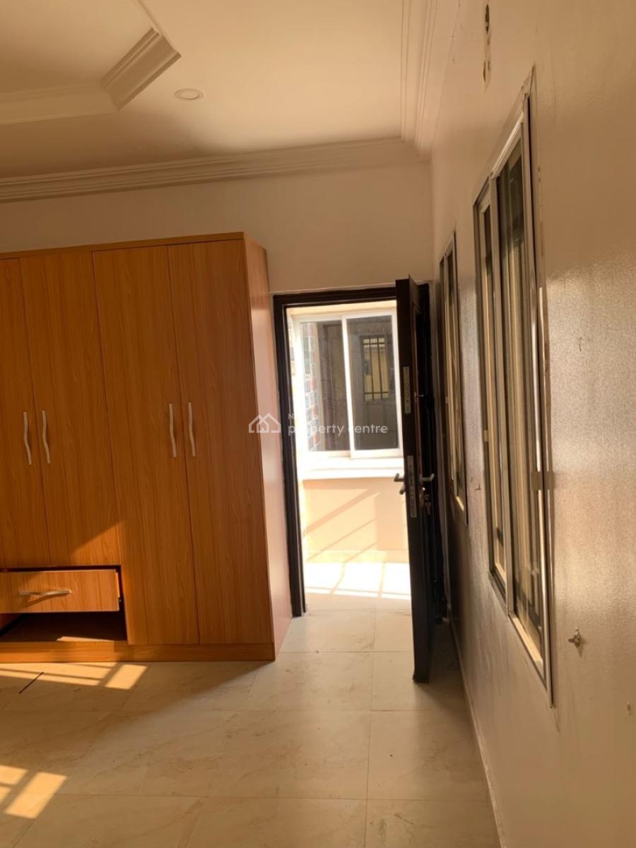 Spacious 2bedrooms Self Service Apartment, Lekki Phase 1, Lekki, Lagos, Flat / Apartment for Rent