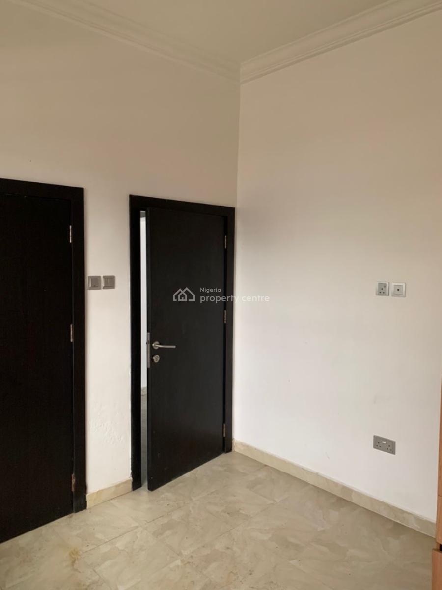 Spacious 2bedrooms Self Service Apartment, Lekki Phase 1, Lekki, Lagos, Flat / Apartment for Rent