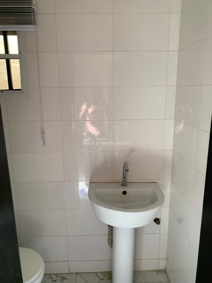 Spacious 2bedrooms Self Service Apartment, Lekki Phase 1, Lekki, Lagos, Flat / Apartment for Rent