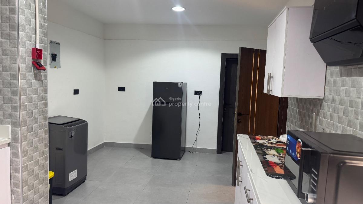 Beautiful 3bed in Ikoyi, Awolowo Road, Ikoyi, Lagos, Flat / Apartment Short Let