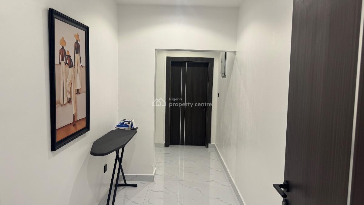 Beautiful 3bed in Ikoyi, Awolowo Road, Ikoyi, Lagos, Flat / Apartment Short Let