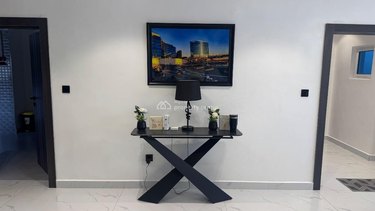 Beautiful 3bed in Ikoyi, Awolowo Road, Ikoyi, Lagos, Flat / Apartment Short Let